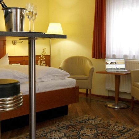 Gaestehaus Kral Erlangen Kültér fotó